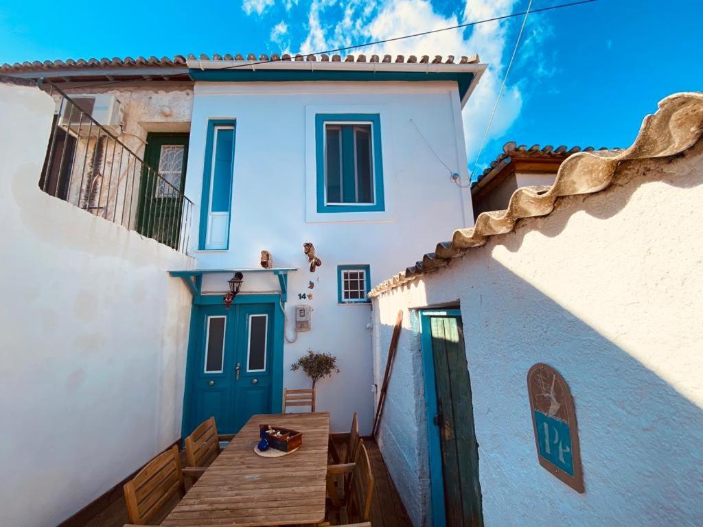 Malta House In Galaxidi Villa Ngoại thất bức ảnh